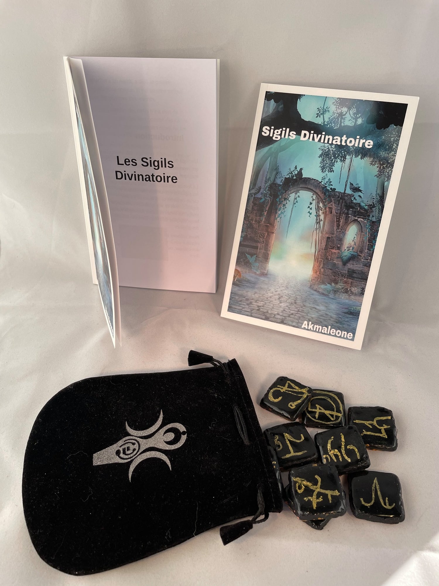 The runes of Akmaleone - Sigils & Shadows